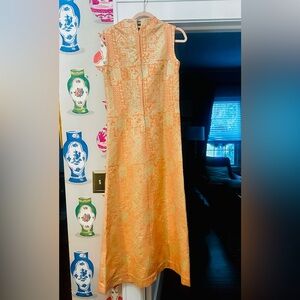 Are you on Palm Royale? Fabulous true vintage. Exc. condition Sz 4/6?